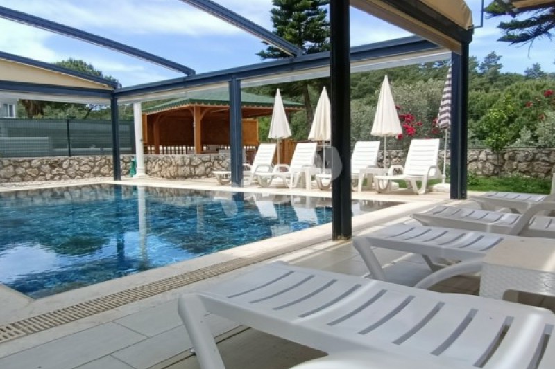Villa Tuyu 10-48 \ Arda