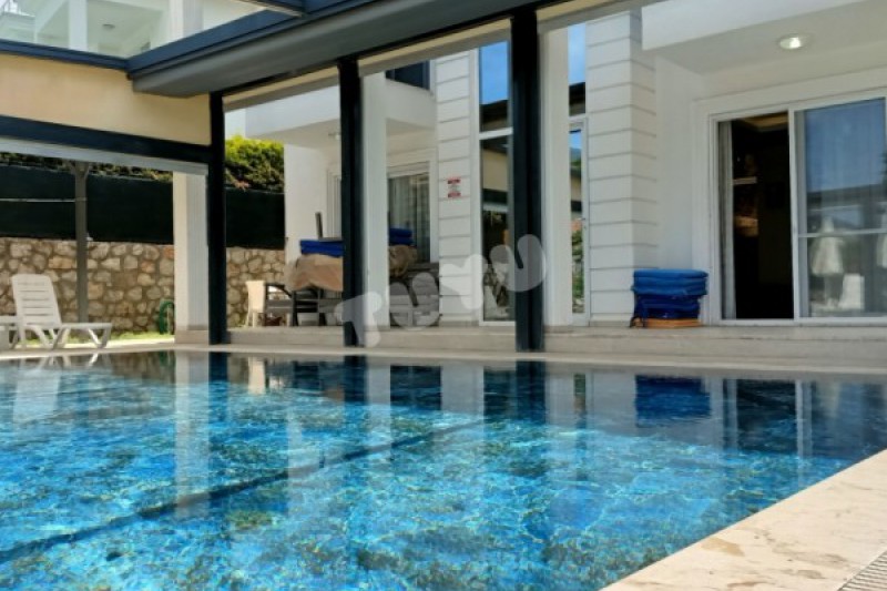 Villa Tuyu 10-48 \ Arda