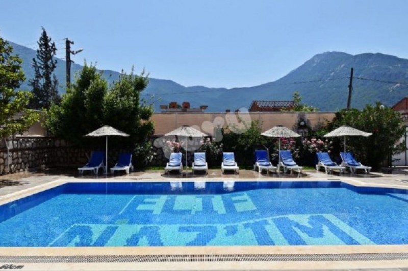 Villa Tuyu 10-50 / Nazan