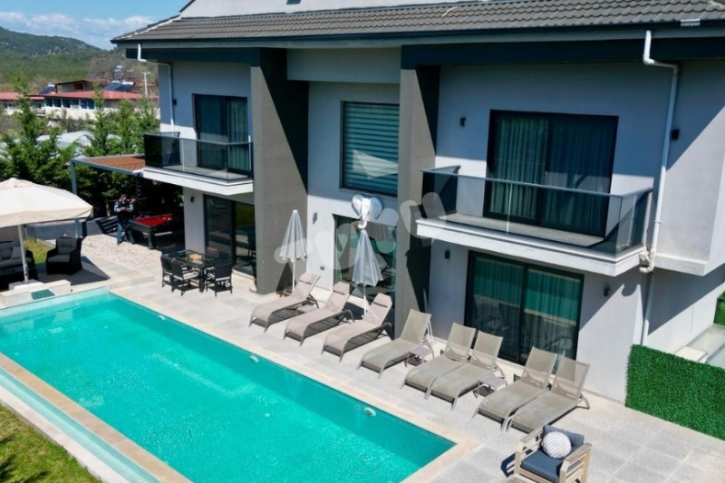 Villa Tuyu 10-54 / Maya Premium