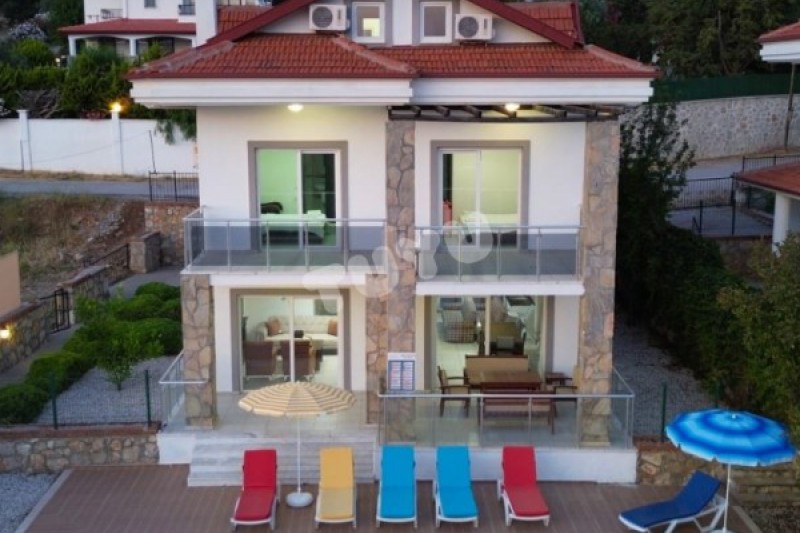 Villa Tuyu 10-57 / Lemon 2
