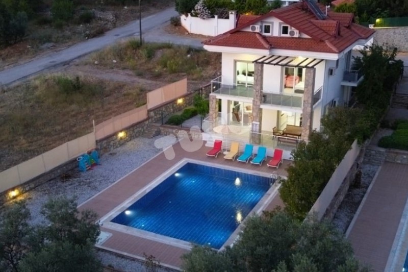Villa Tuyu 10-56 / Lemon 1