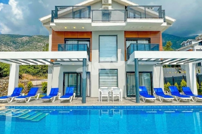 Villa Tuyu 10-59 / Lazuli