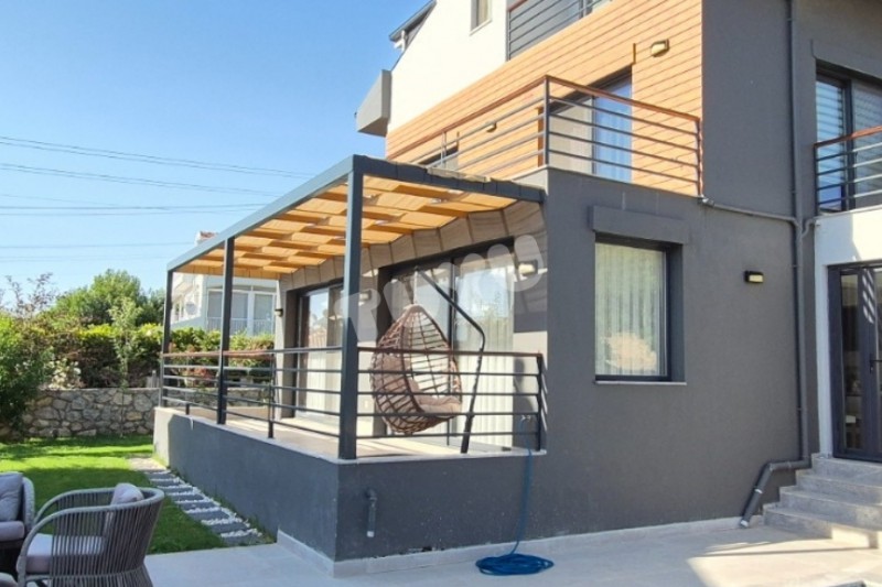 Villa Tuyu 10-73 / Likya Milay