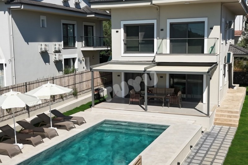 Villa Tuyu 10-75 / Berke Luxury