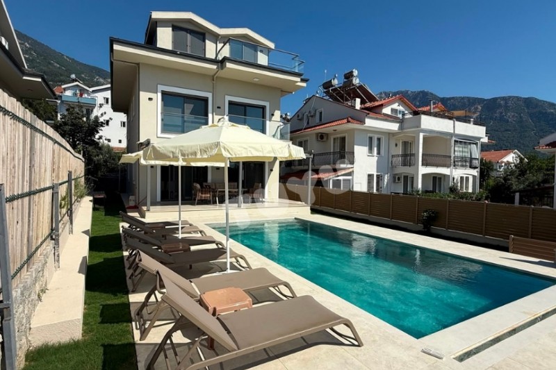 Villa Tuyu 10-75 / Berke Luxury