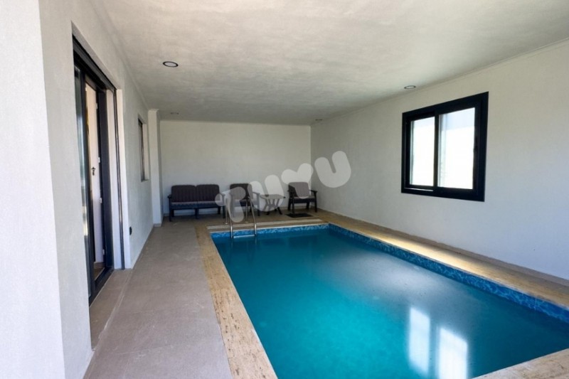 Villa Tuyu 10-77 / Romeo