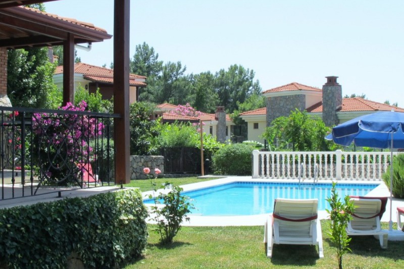 Villa Tuyu 10-90 / Araxa 20