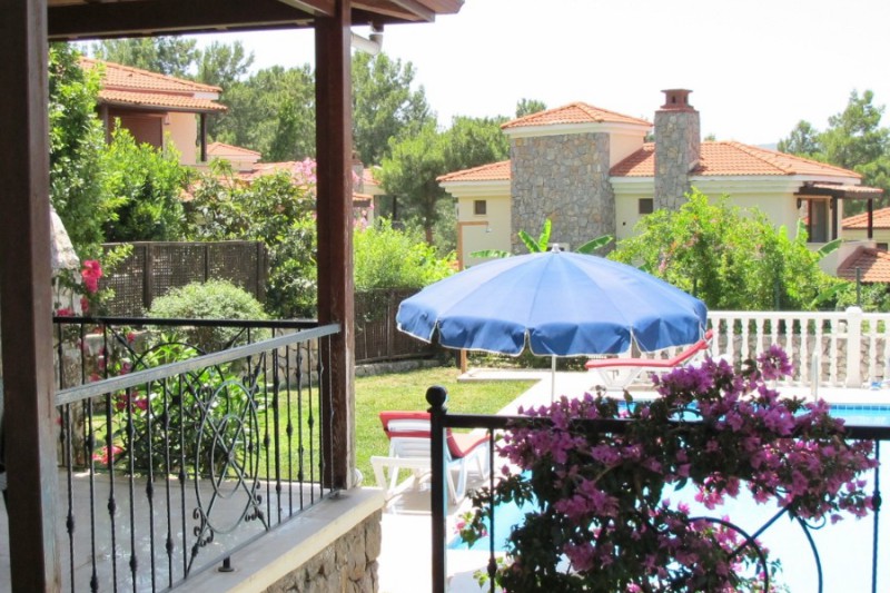 Villa Tuyu 10-90 / Araxa 20