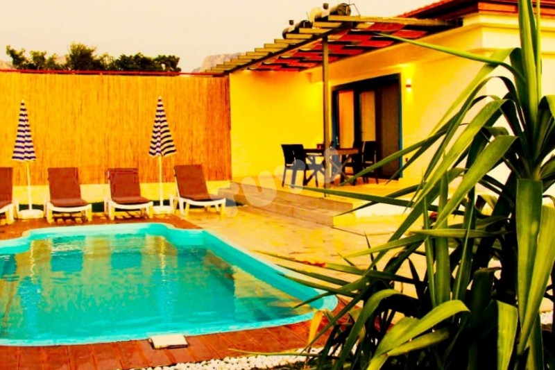 Villa Tuyu 14-11 / Zümrüdi