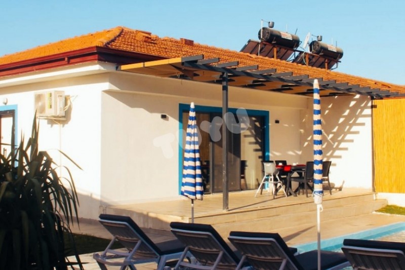 Villa Tuyu 14-12 / Yakuti
