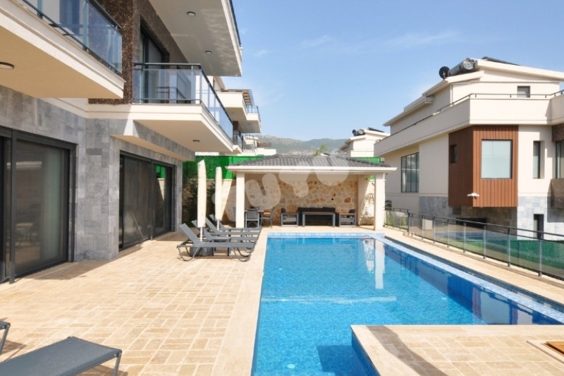 Villa Tuyu 16-32