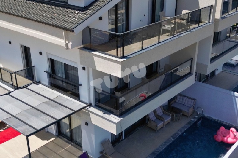 Villa Tuyu 6-13 / Karakaya
